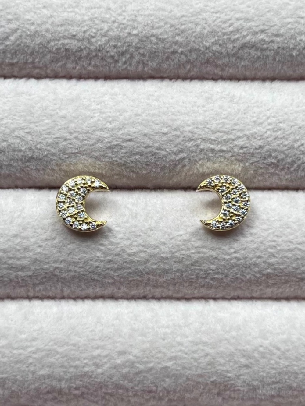 E117 | Moissanite Pave Moon Stud Earrings